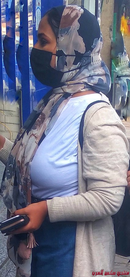 Omhijab 1539010652781662209 425x900 2